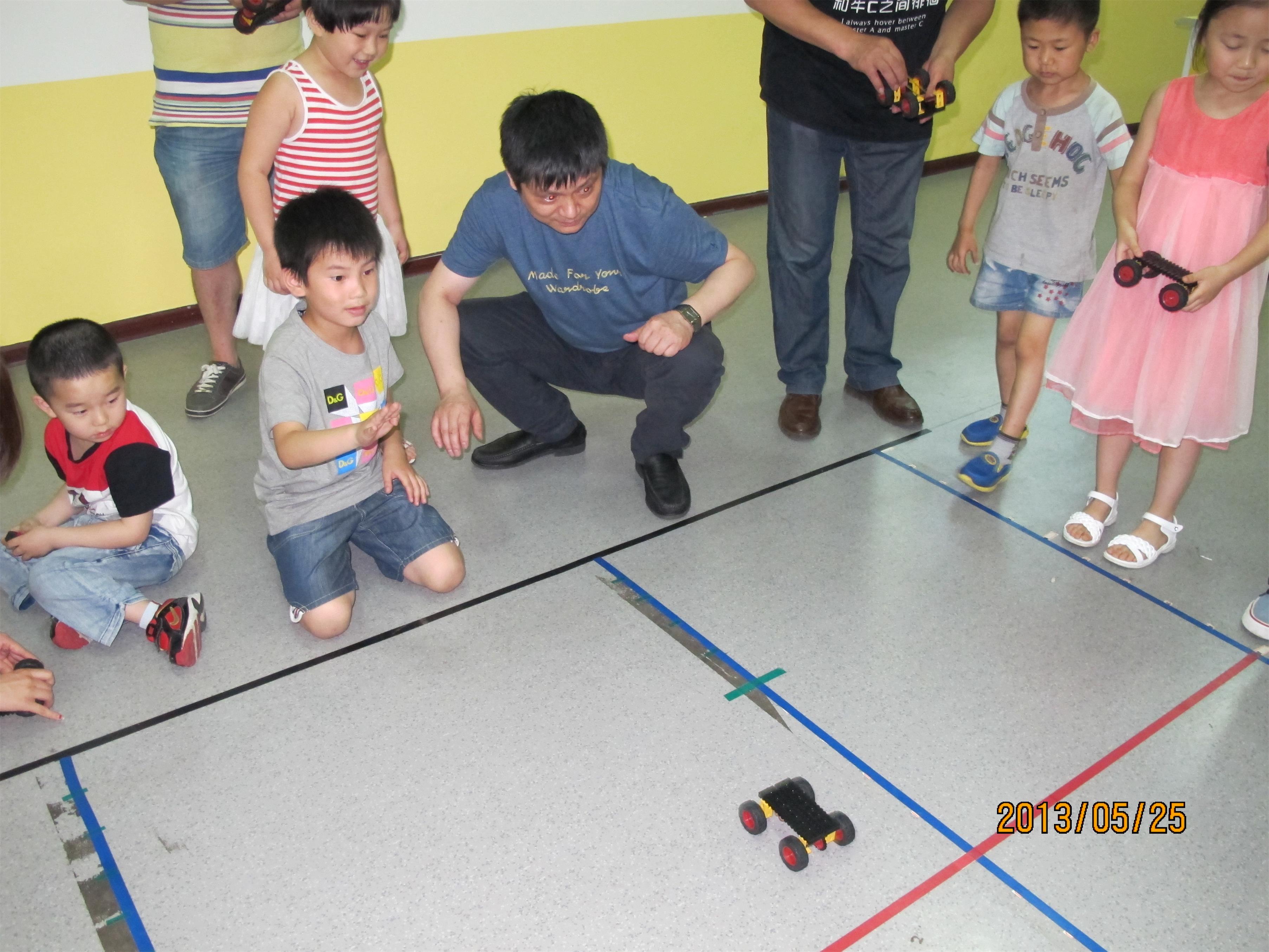2013年5月聯創集團“六一”兒童節活動-科技館現場